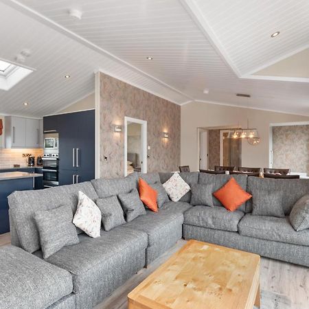 Valley View Lodge - Luxury Lodge, Hot Tub, Close To Beach Penally Exterior foto