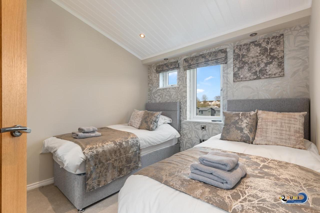 Valley View Lodge - Luxury Lodge, Hot Tub, Close To Beach Penally Exterior foto